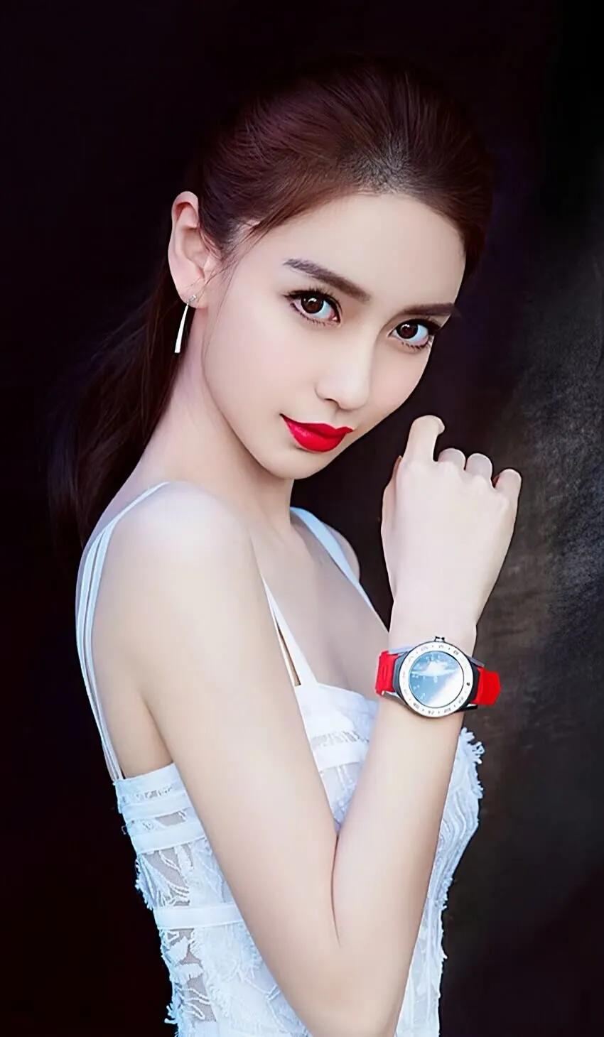 Sexy beauty Yang Ying - iNEWS
