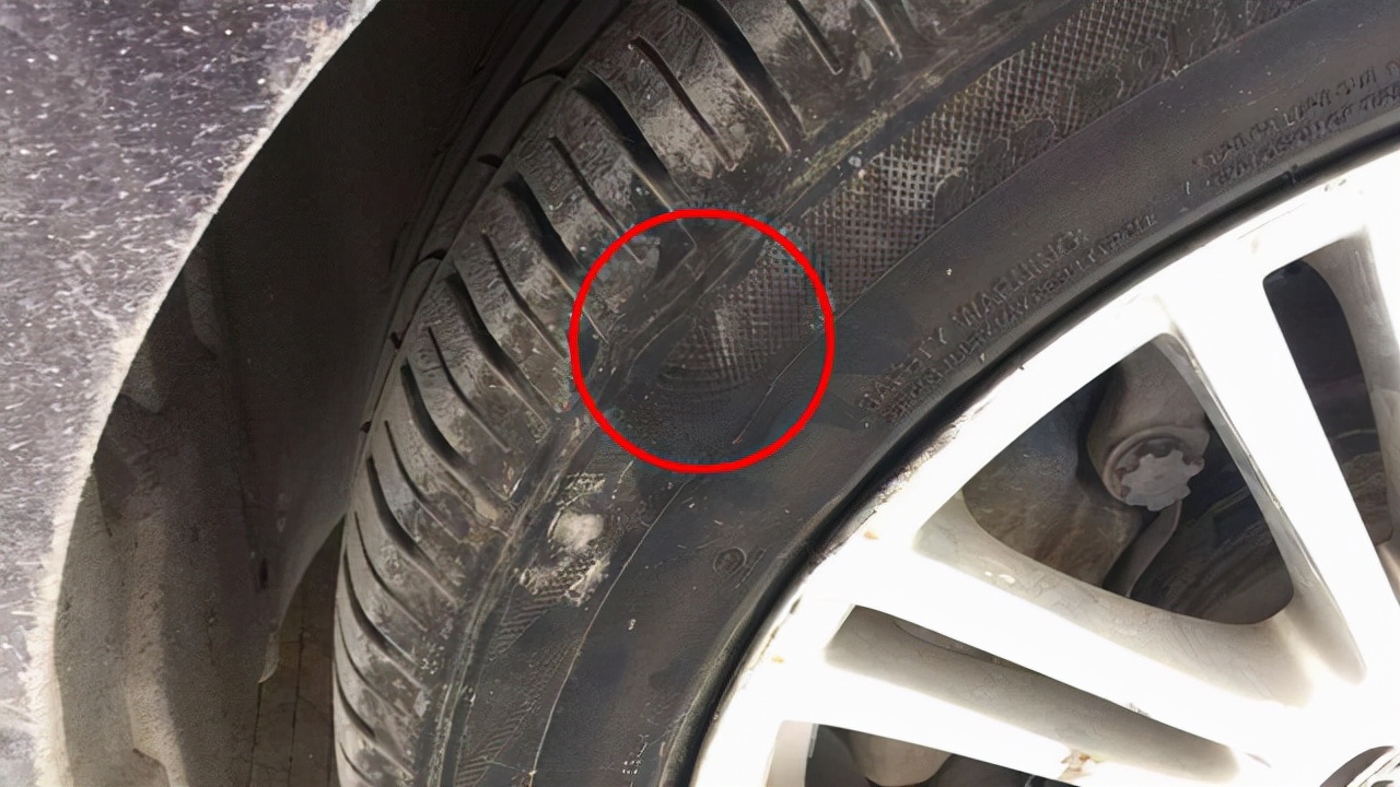 The tire is punctured, can it be repaired, or must it be replaced? iNEWS