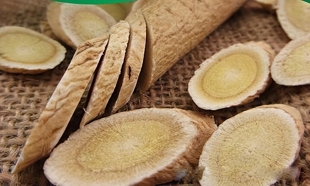 Why do people lose weight after drinking astragalus water for a long