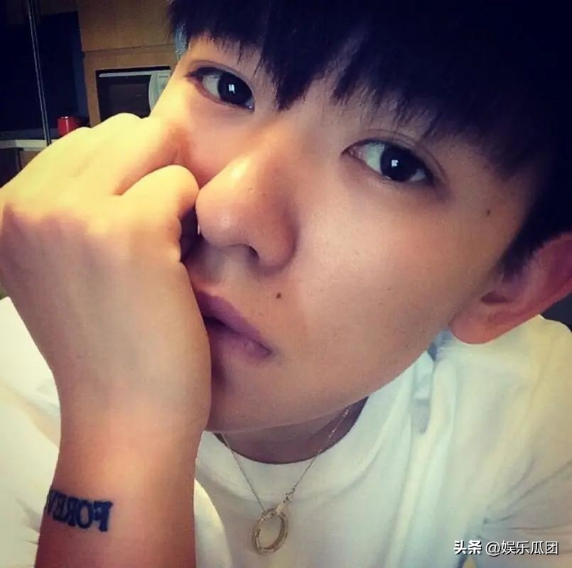 is-the-relationship-between-qi-wei-and-her-female-friend-picked-up
