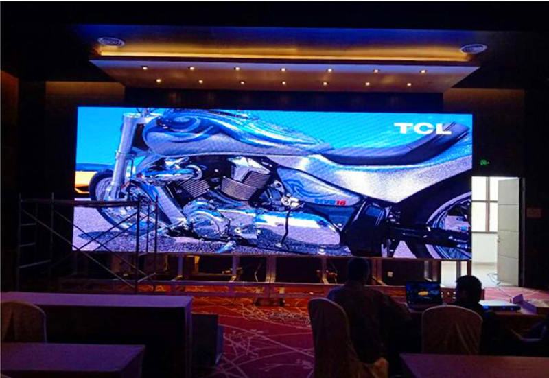 The difference between conventional fullcolor LED display and stage