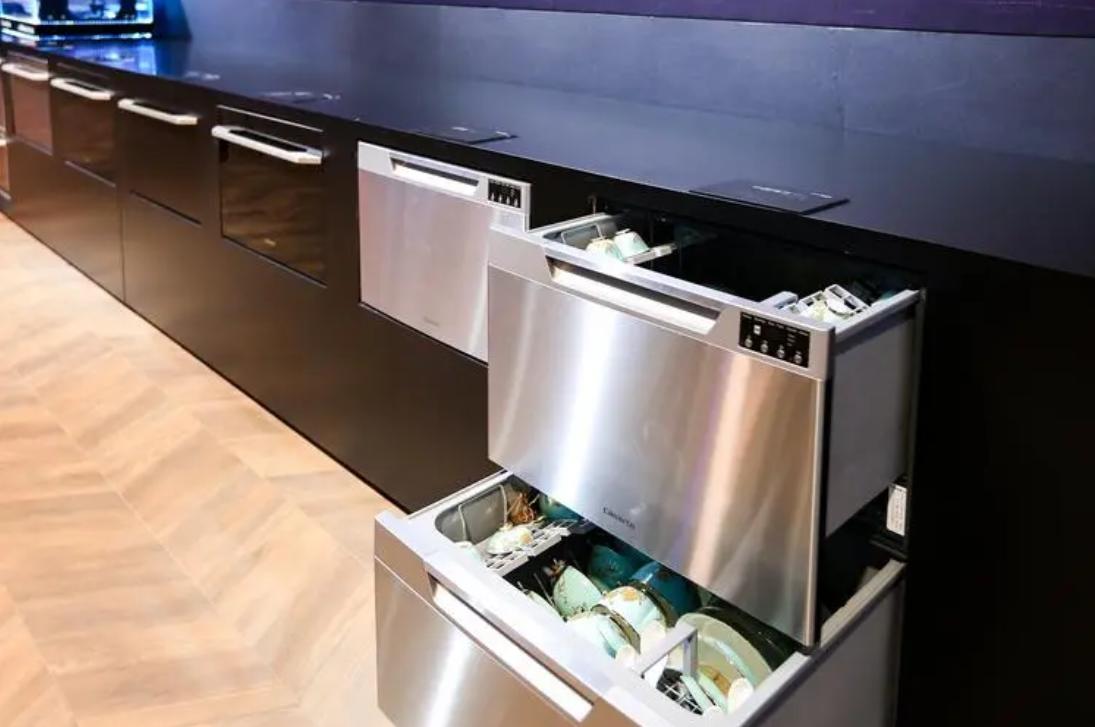 How does a dishwasher clean dishes? Is it an artifact or tasteless