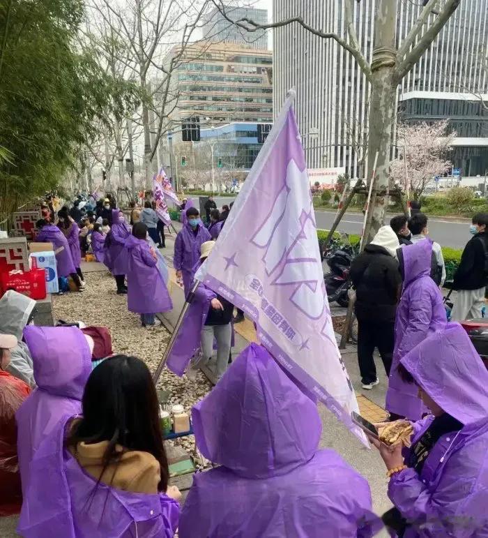 Celebrities live in hotels, fans sleep on the side of the road