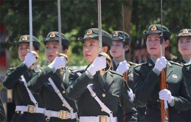 Cheng Cheng, captain of the honor guard: 6 hours of military posture, 8 ...