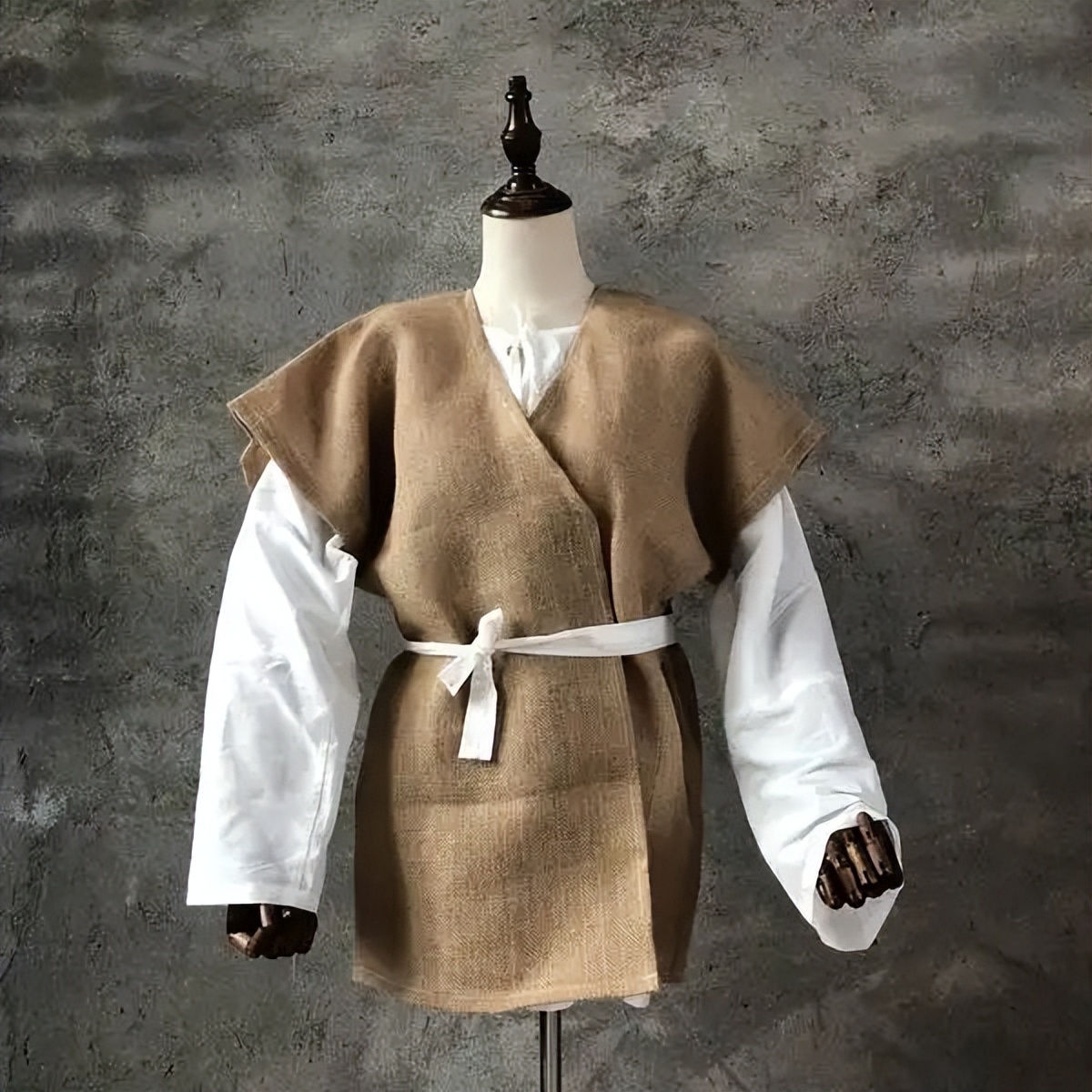 Why do relatives wear linen and filial piety when the Chinese hold