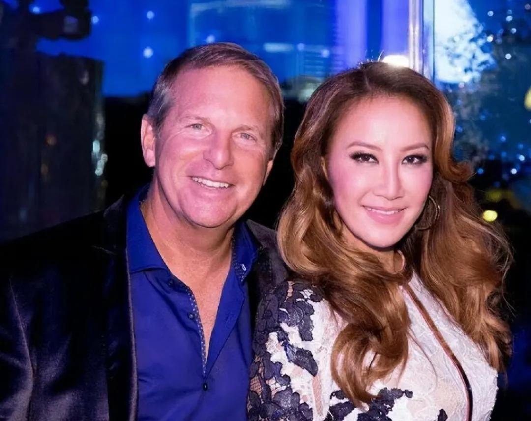 Ex-husband cheated, failed nine test tubes, stepdaughter betrayed, queen Coco  Lee died of depression! - iMedia