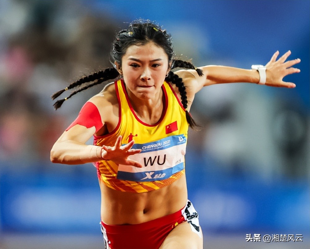 Wu Yanni receives flowers on Chinese Valentine's Day! The mother ...