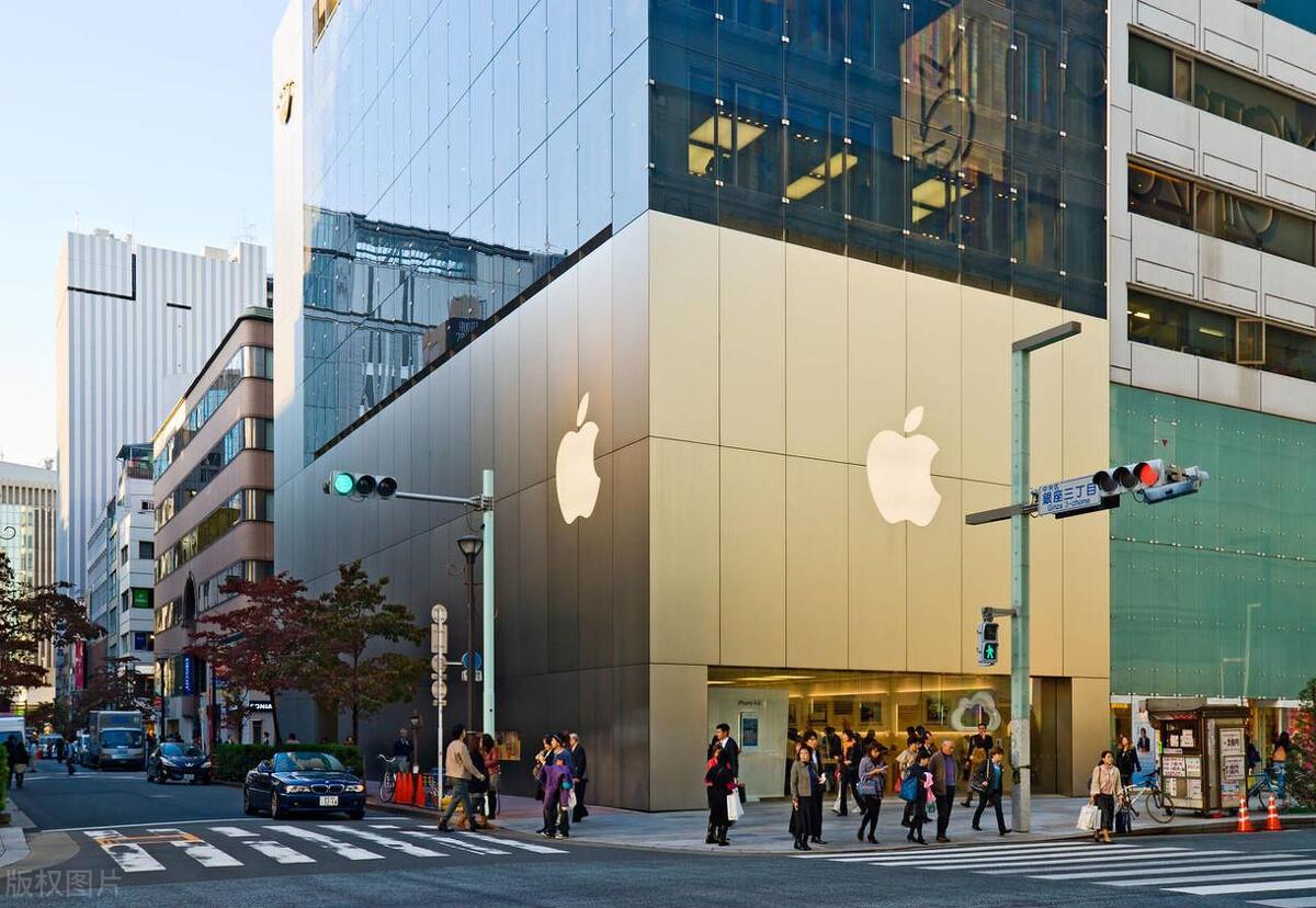 Looking back at the milestones of Apple mobile phones in the past, the ...