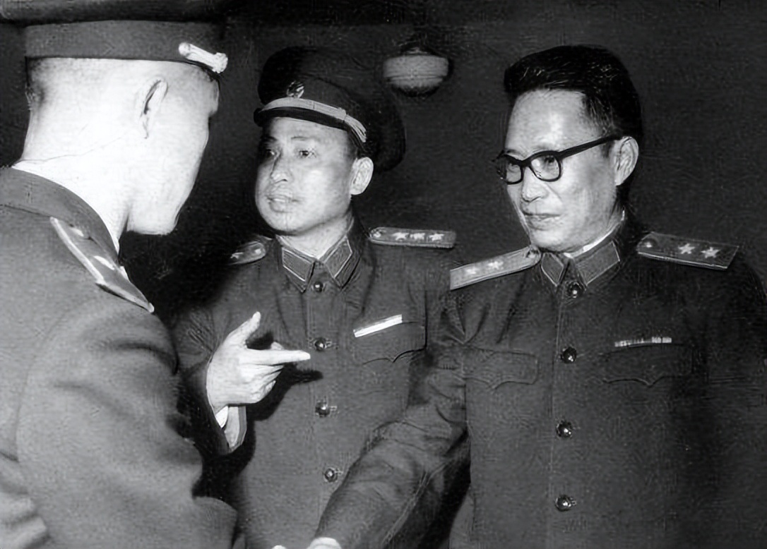 He is Huang Yongsheng's in-law. After Huang Yongsheng was censored, he ...