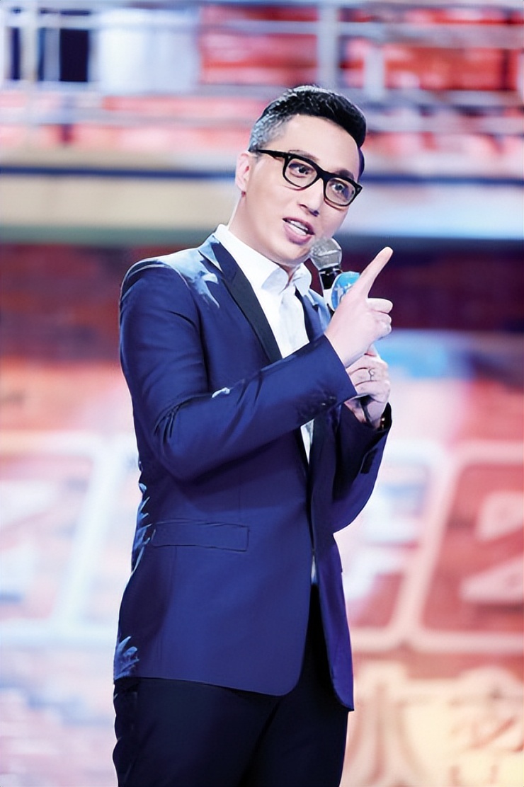 Hua Shao hosted the 12th season of "The Voice"; the comment area fell ...