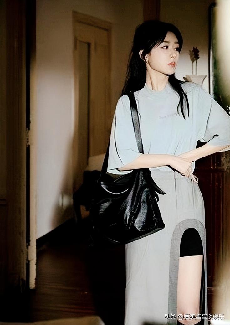 Yang Zi is praised as the "Queen of Fashion Inspiration", she shines in ...