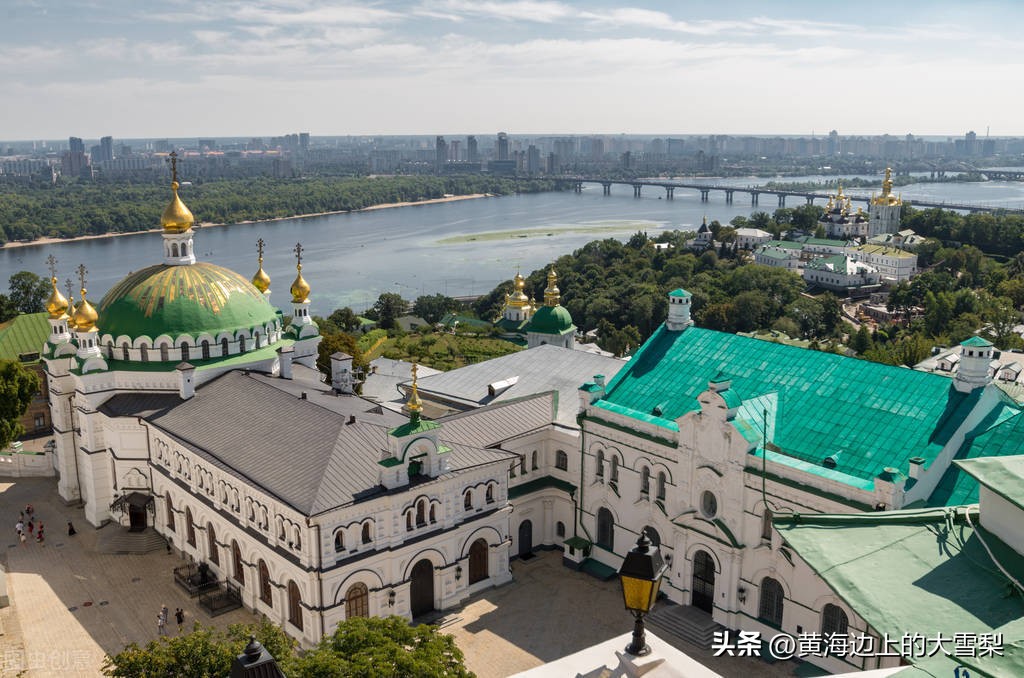 August 24, 1991 – Ukraine declares independence from the Soviet Union ...