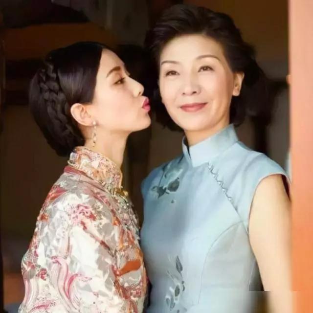 It is said that Liu Shishi's mother has a temperament, but after seeing