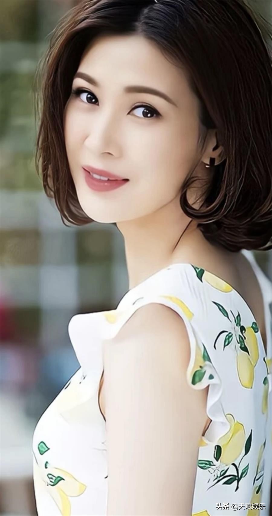 Film and television actress Tong Lei photo album "One" iMedia