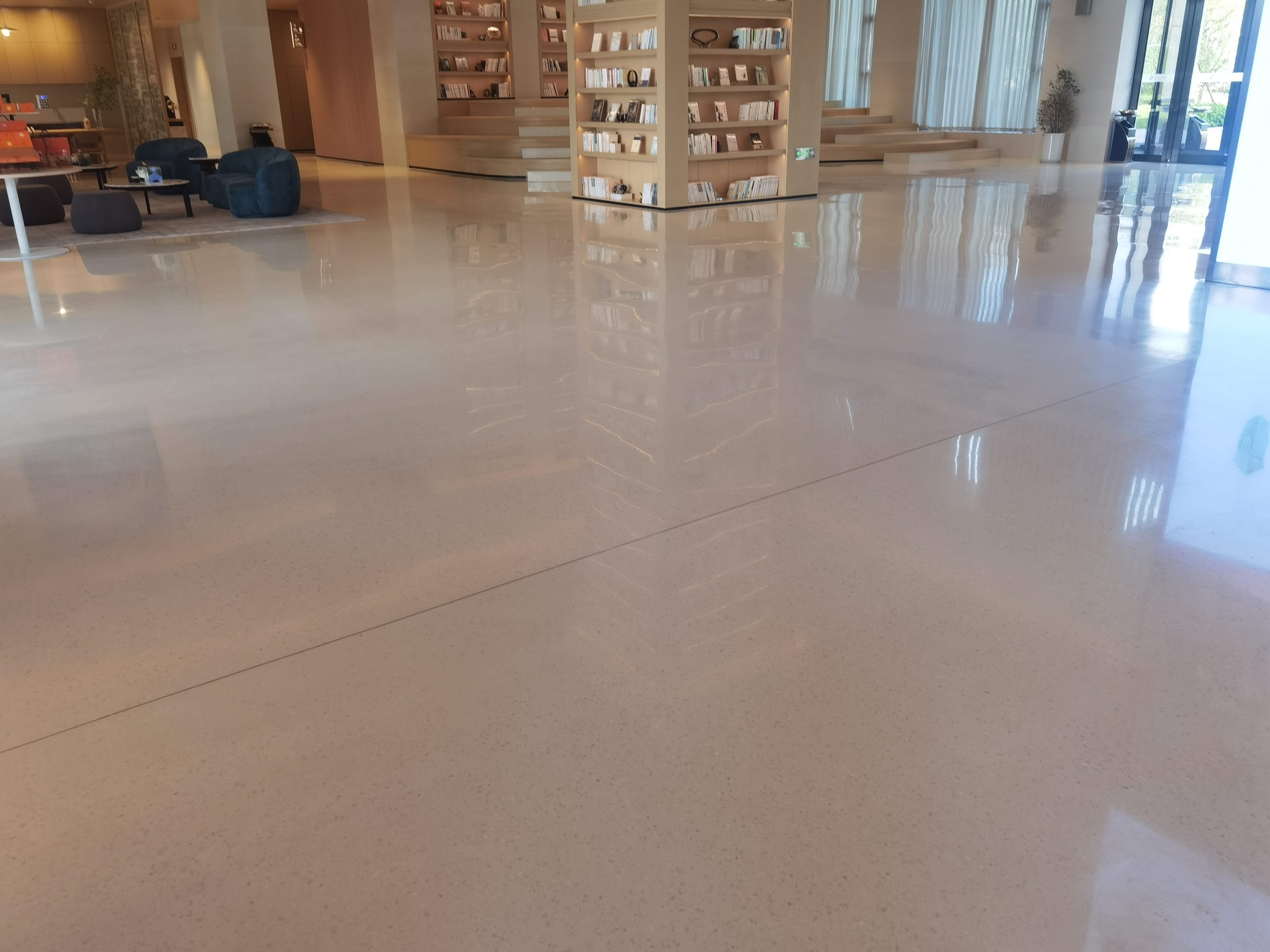 The difference between terrazzo floor and golden terrazzo floor - iNEWS