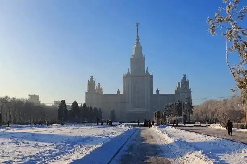 Moscow: the capital of Russia and the most important transportation hub 