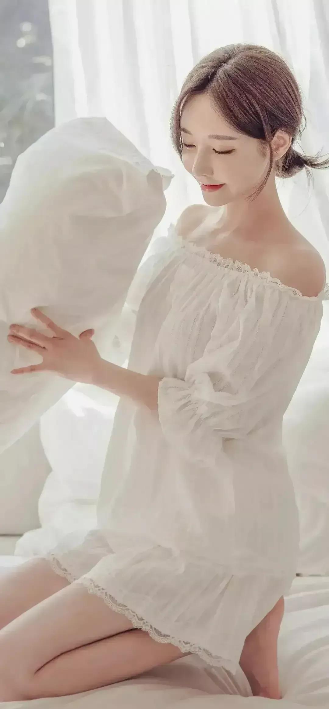 Goddess Sun Yunzhu stunning photo - iNEWS