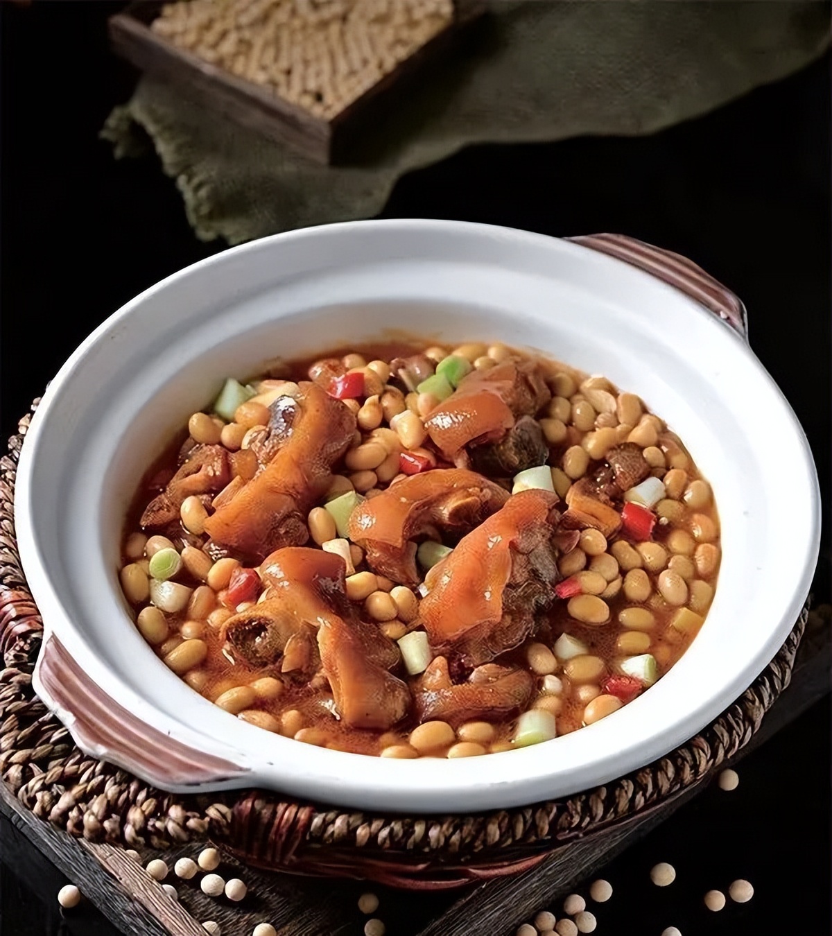 A few bestselling dishes, musthave dishes in restaurants iMedia