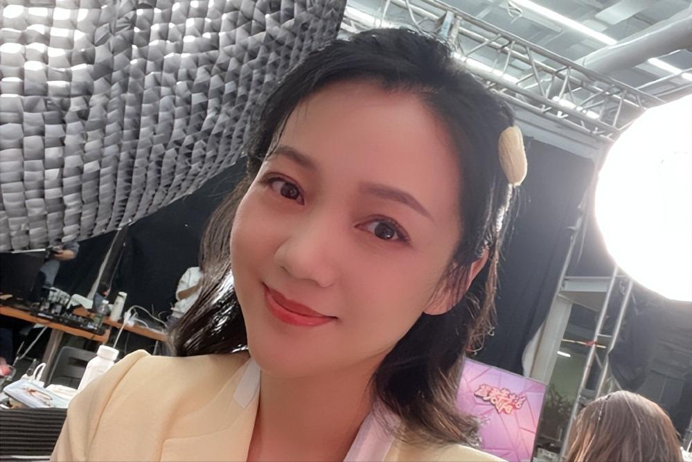 Zhou Qun was urgently admitted to the hospital for heart surgery. He ...
