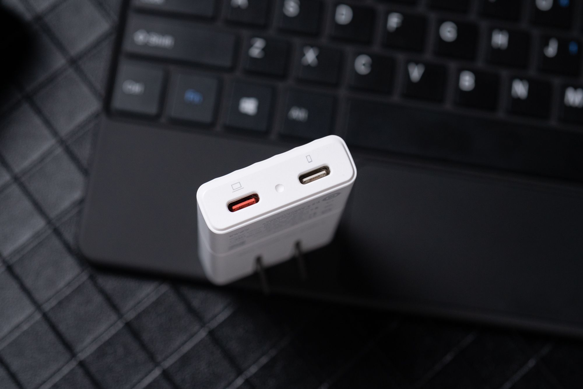 I picked this up after throwing away the original charger!CukTech65W