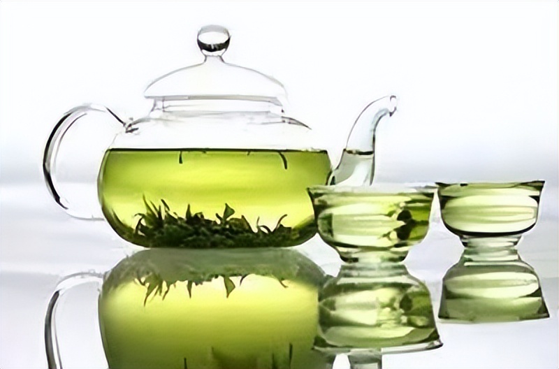 年紀越大,越愛喝茶?提醒:條件再好,這3種茶能不喝就不喝