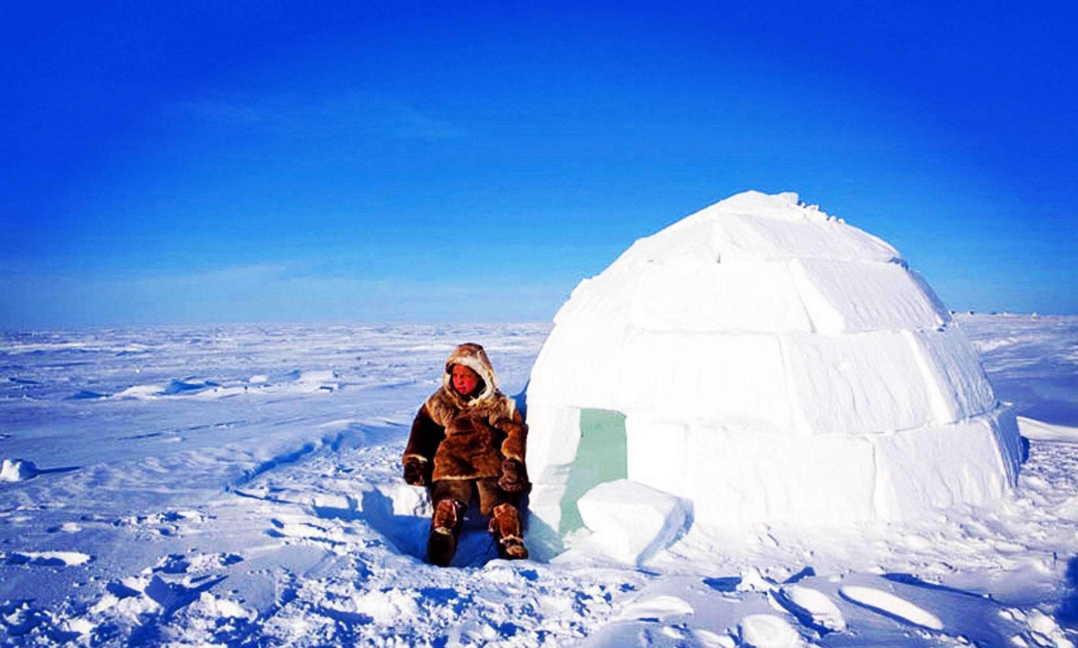 Why do igloos keep warm?Why don't the ice bricks melt when a fire is
