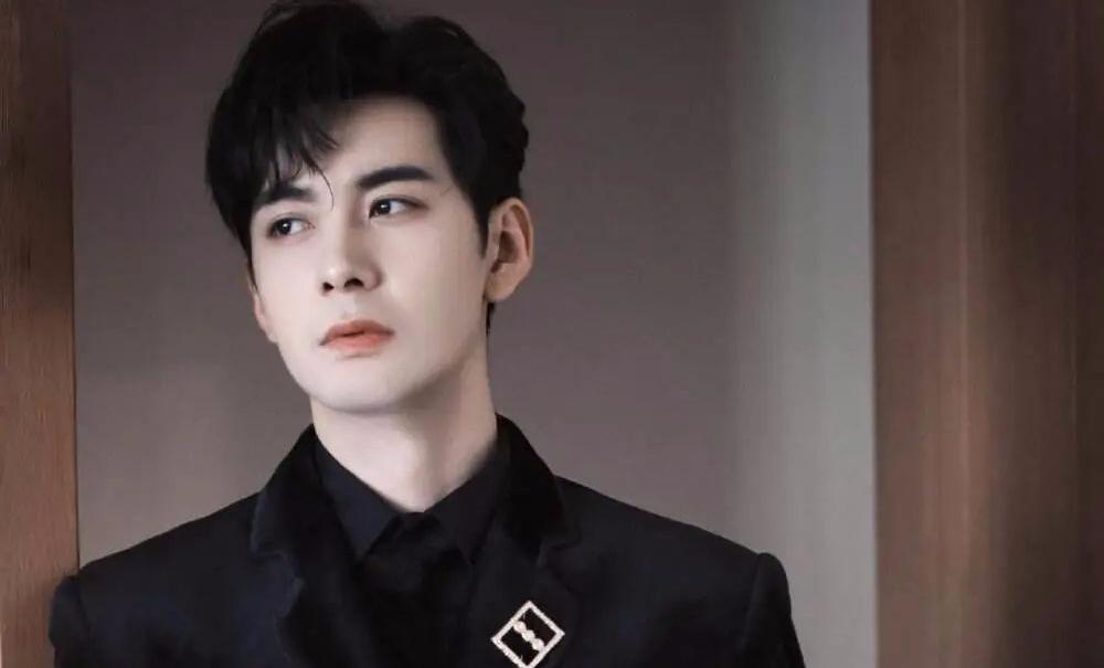 Little Gossip, Zhou Ye, Song Weilong, Chen Xingxu, Liu Yifei - iNEWS