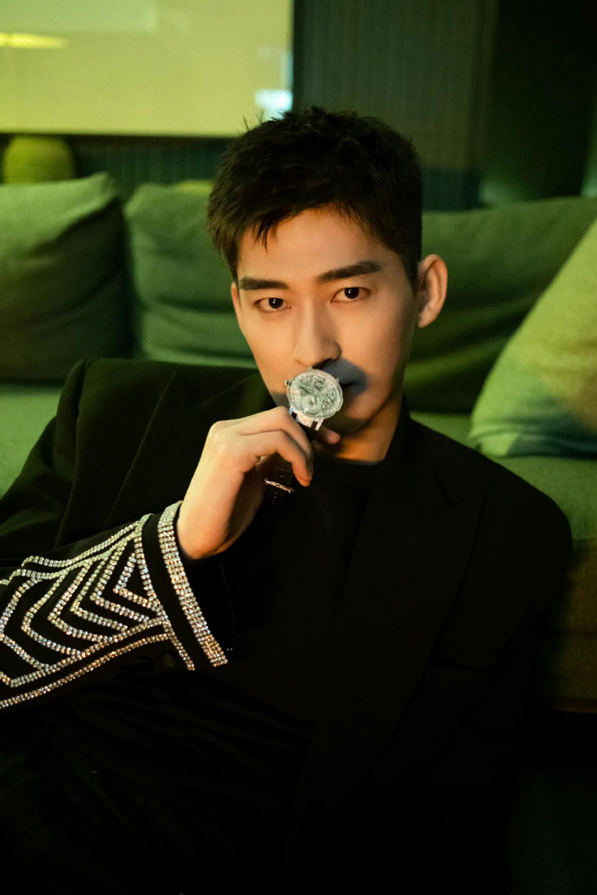 The latest photos of Zhang Han are exposed! The appearance has changed