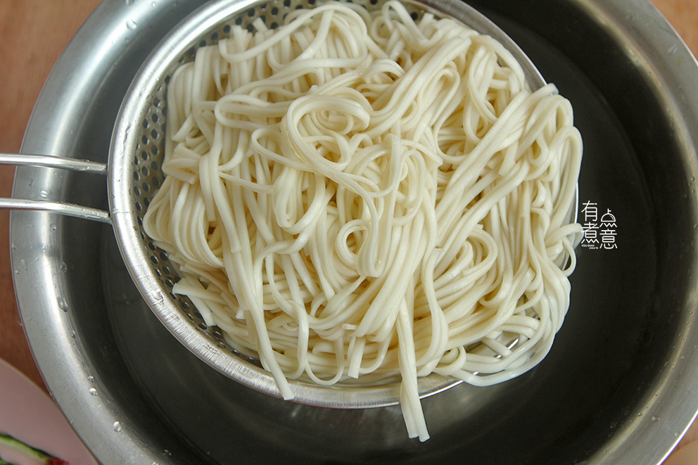 When making fried noodles at home, remember 2 tips, the noodles are not