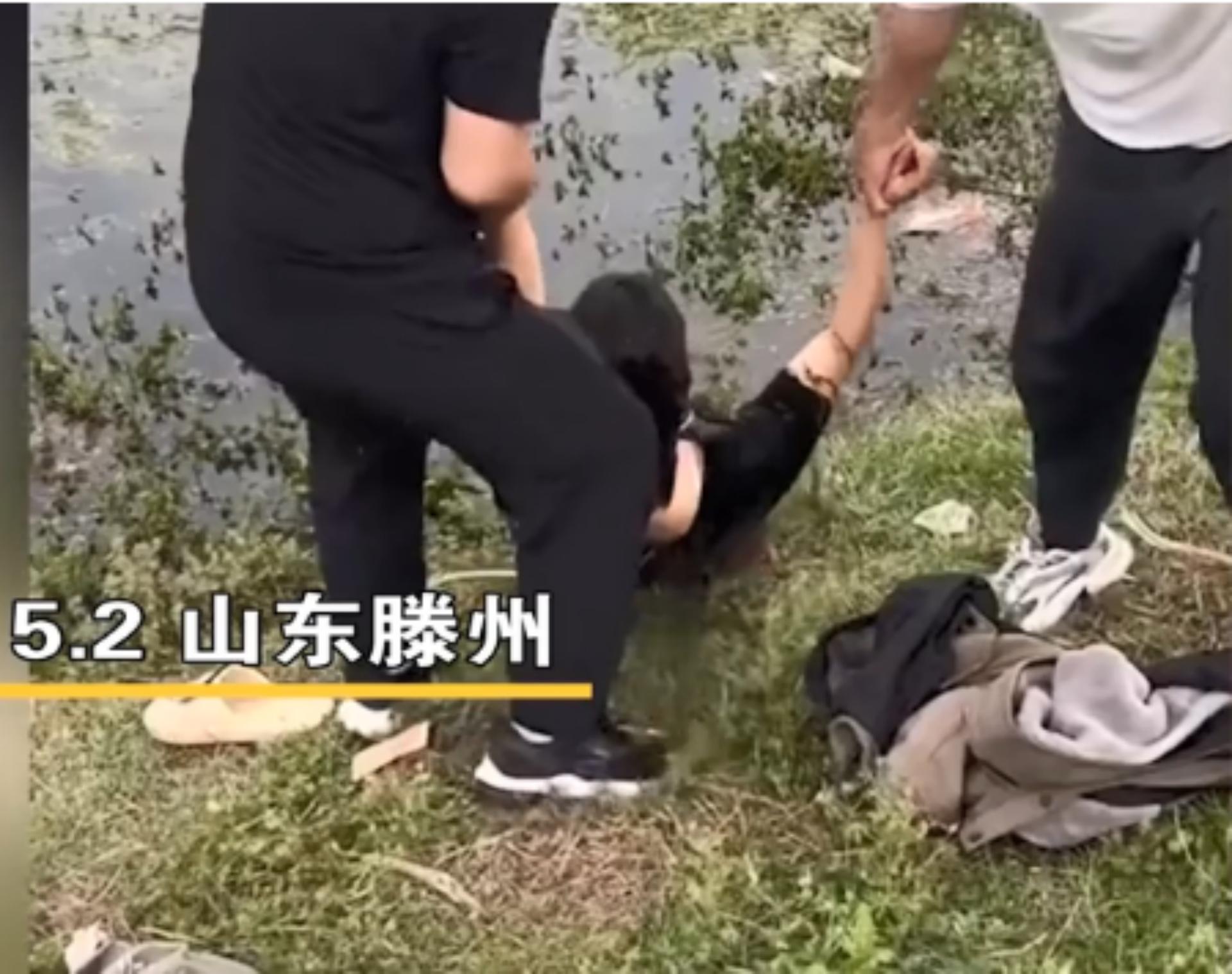 The Woman Jumped Into The River To Commit Suicide Was Rescued And Then