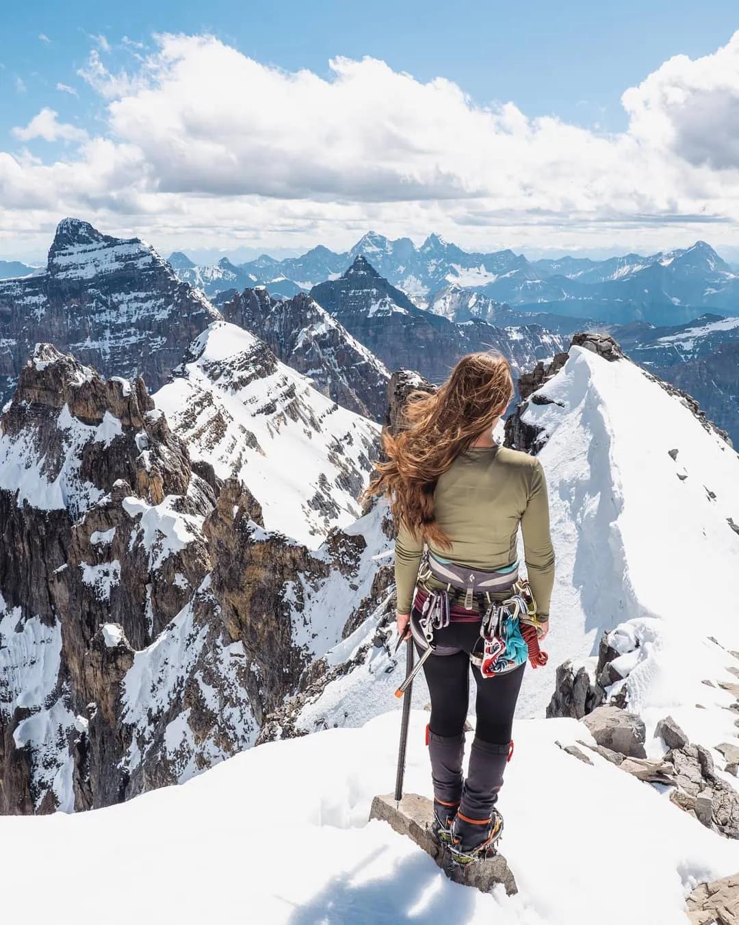 Climb to the Clouds: The Power of Women to Conquer the Snow Mountains ...