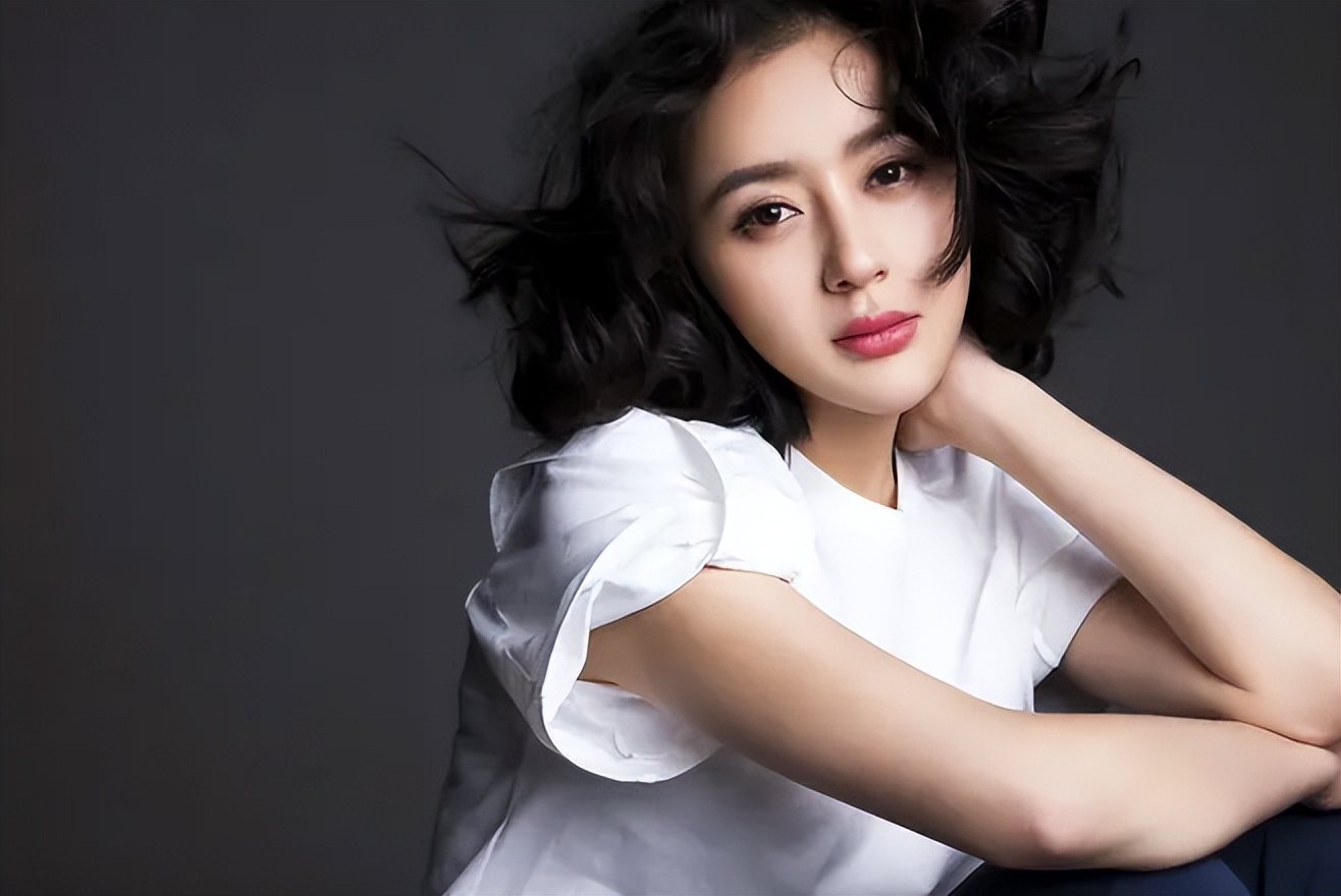 Su Yan sees the light and dies, one face hits two people, can female ...