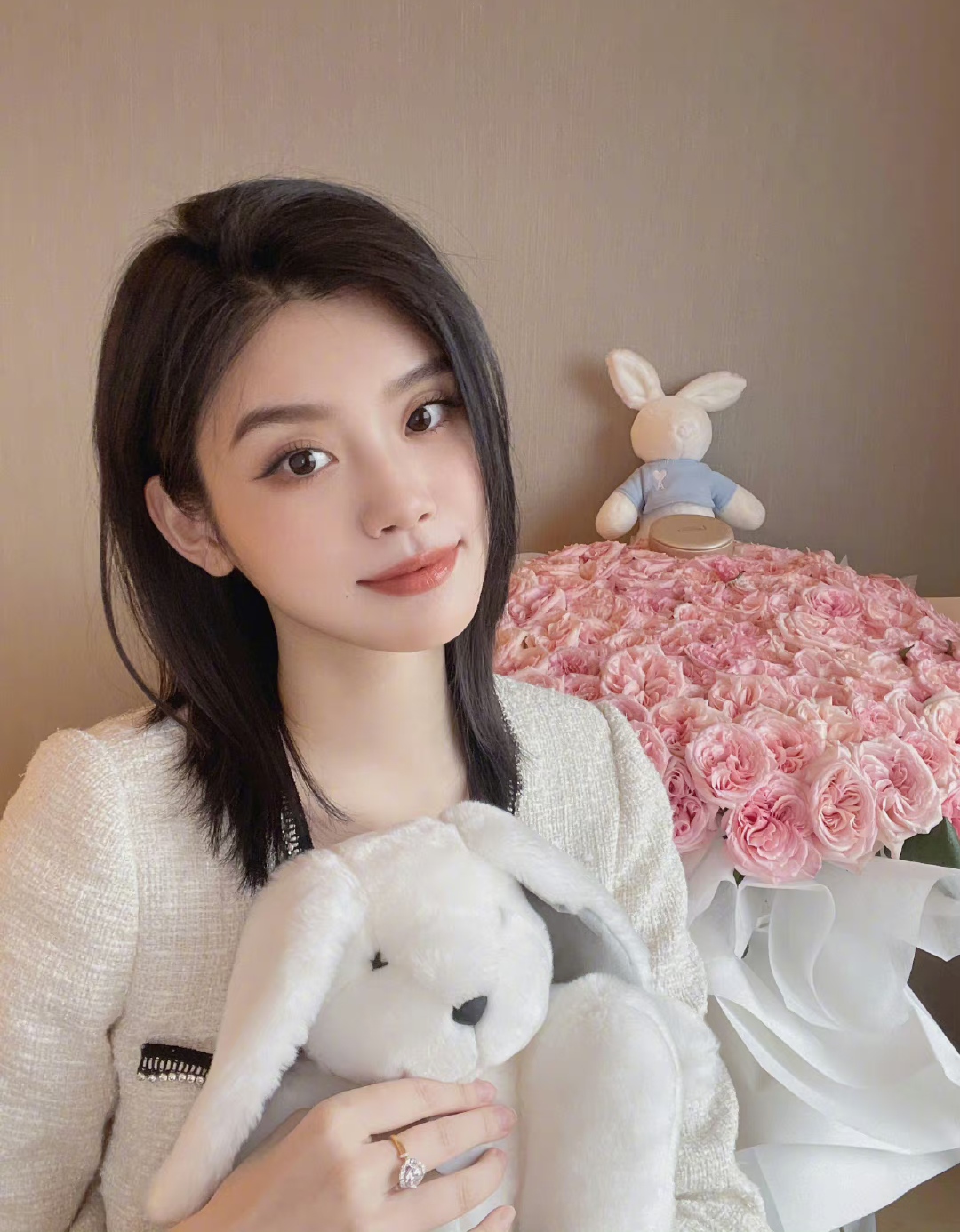 Being a mother is really different! Supermodel Xi Mengyao exudes ...