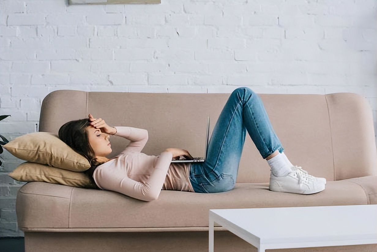 What happens when you lie down after eating?Doctor Not only will it