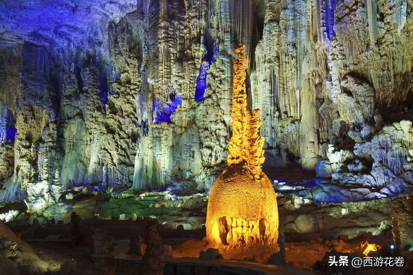 Karst Museum Zhijin Cave is located at Dongjiekou, Minzhai Township, 23 kil...