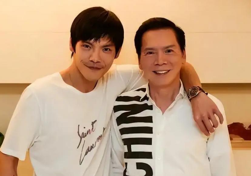 Xiang Zuo made his first appearance after the turmoil of marriage ...