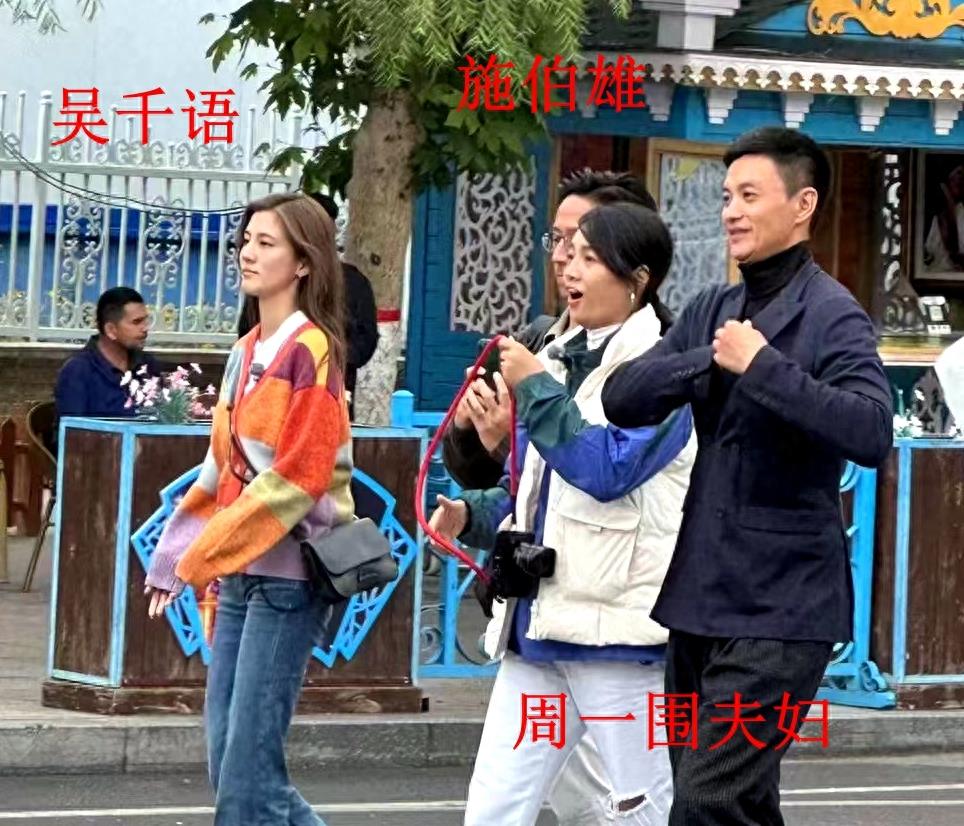 Wu Qianyu and Shi Boxiong put on the same ring on their ring finger for ...