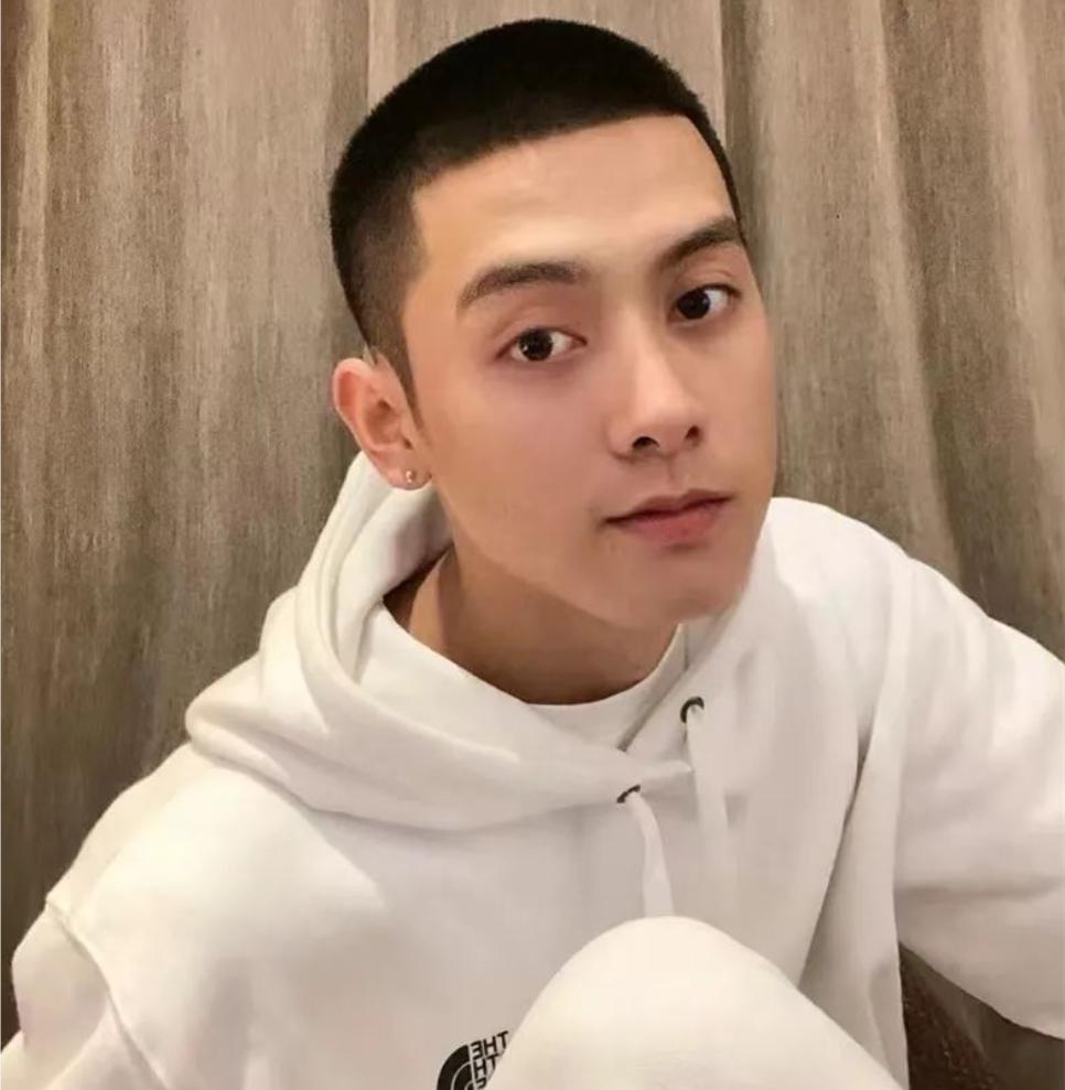 What is the difference between a flat head, a round head and a flat