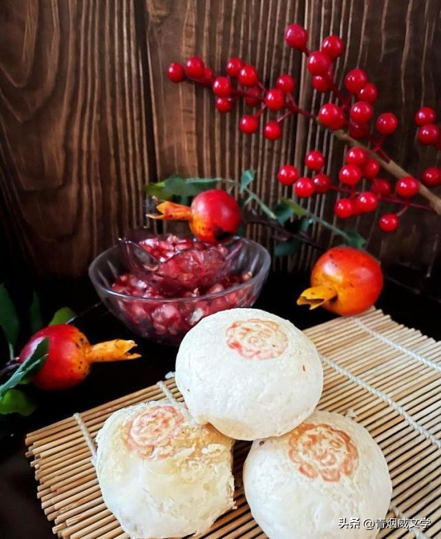 Full Moon Mid-Autumn Festival Homemade Su-Style Meat Mooncake - iMedia