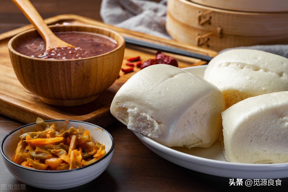 Suggestions for middleaged and elderly people eat less buns and