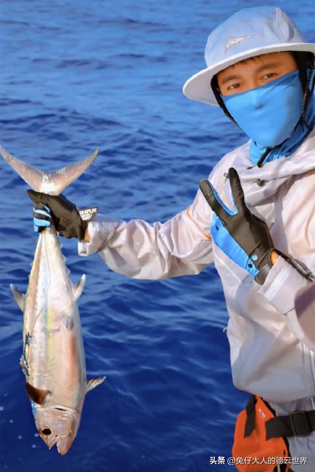 How Did Meng Hetang Become a Comedy Sensation?