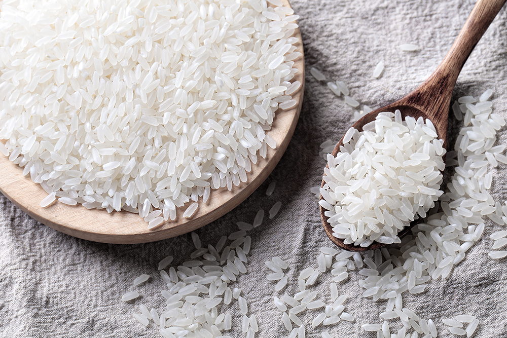 The golden autumn is getting better, distinguish between new rice and ...
