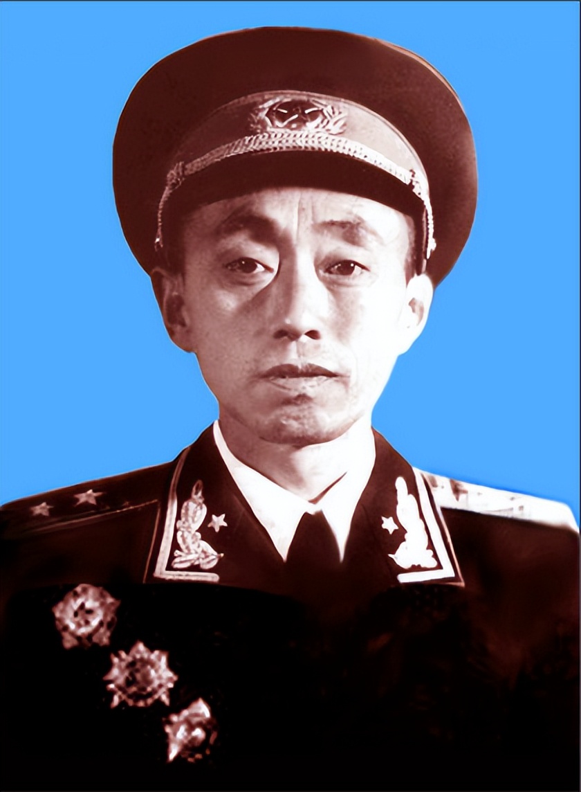 In 1974, Zhong Guangguo was seriously ill, and Yang Yong took him and ...