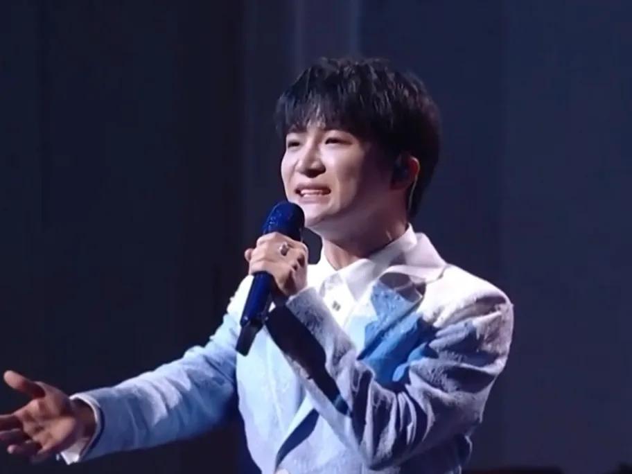 Zhang Songwen cried, too many grievances turned into tears - iMedia