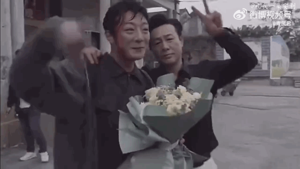 "Frozen Fish God of War" Su Xiaojing became popular with his magical steps, and the self