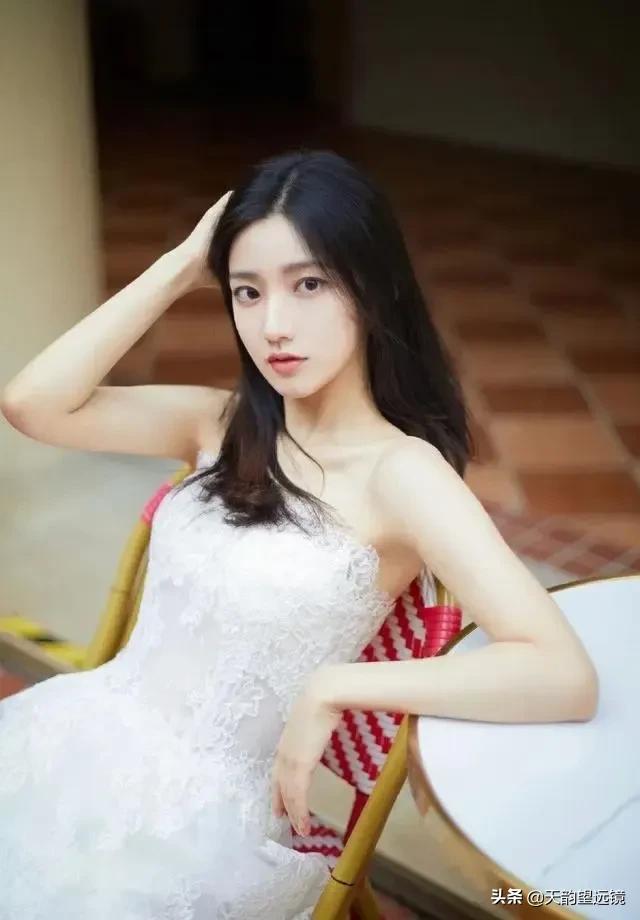 從網紅到演員,可鹽可甜的寶藏女孩,黃羿 - 資訊咖