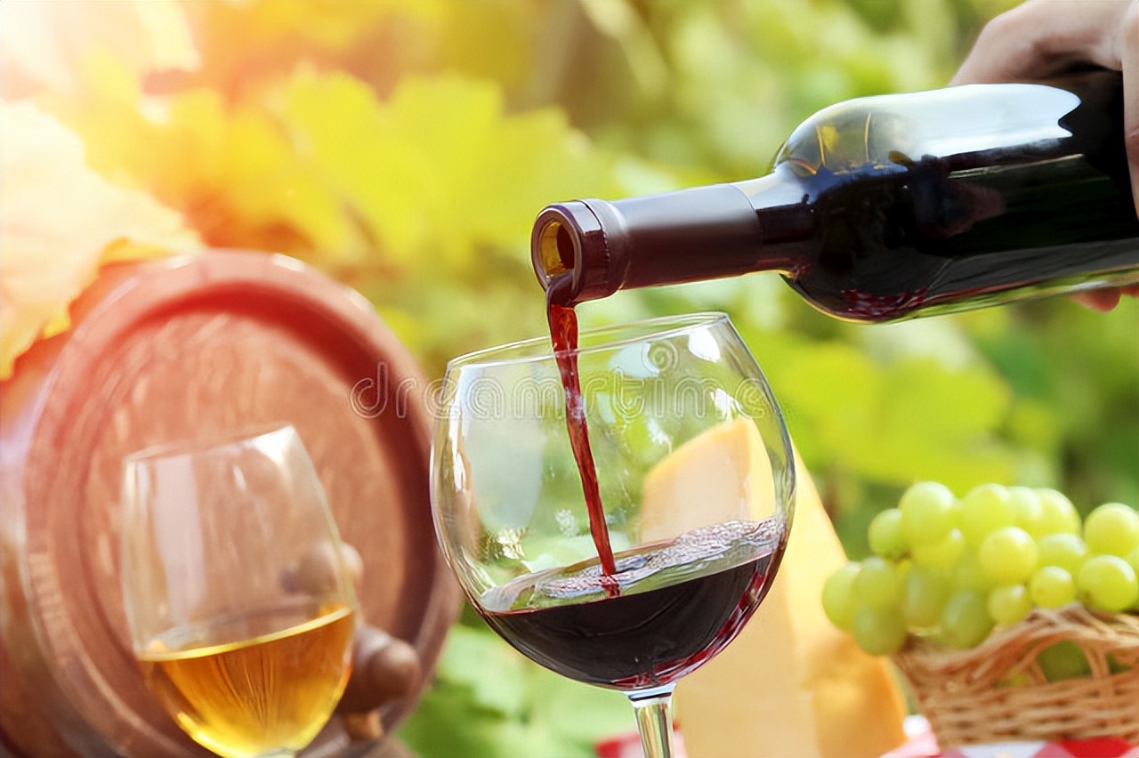 How to drink red wine better? iMedia
