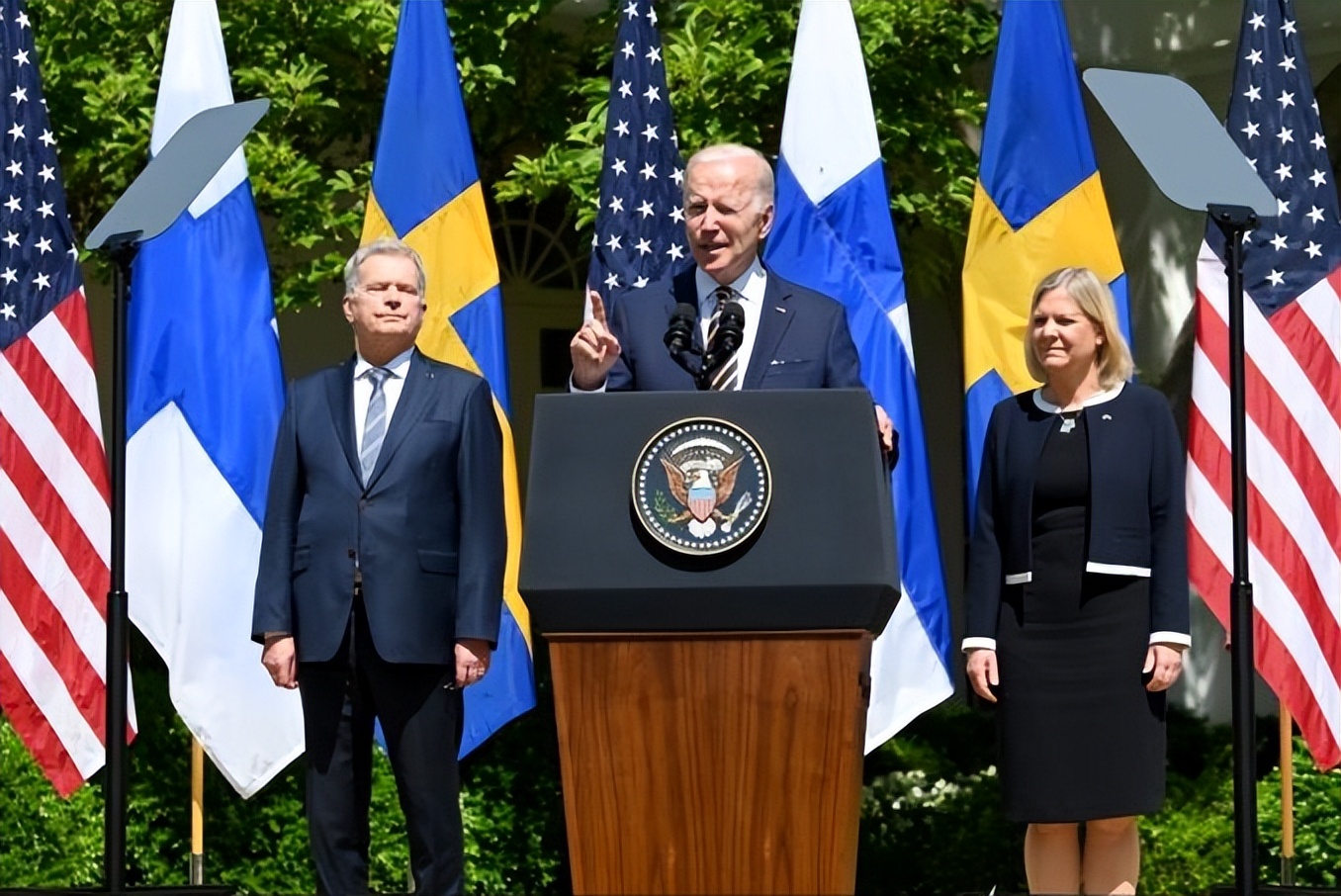 Biden: US 'full support' for Finland and Sweden to join NATO - iNEWS
