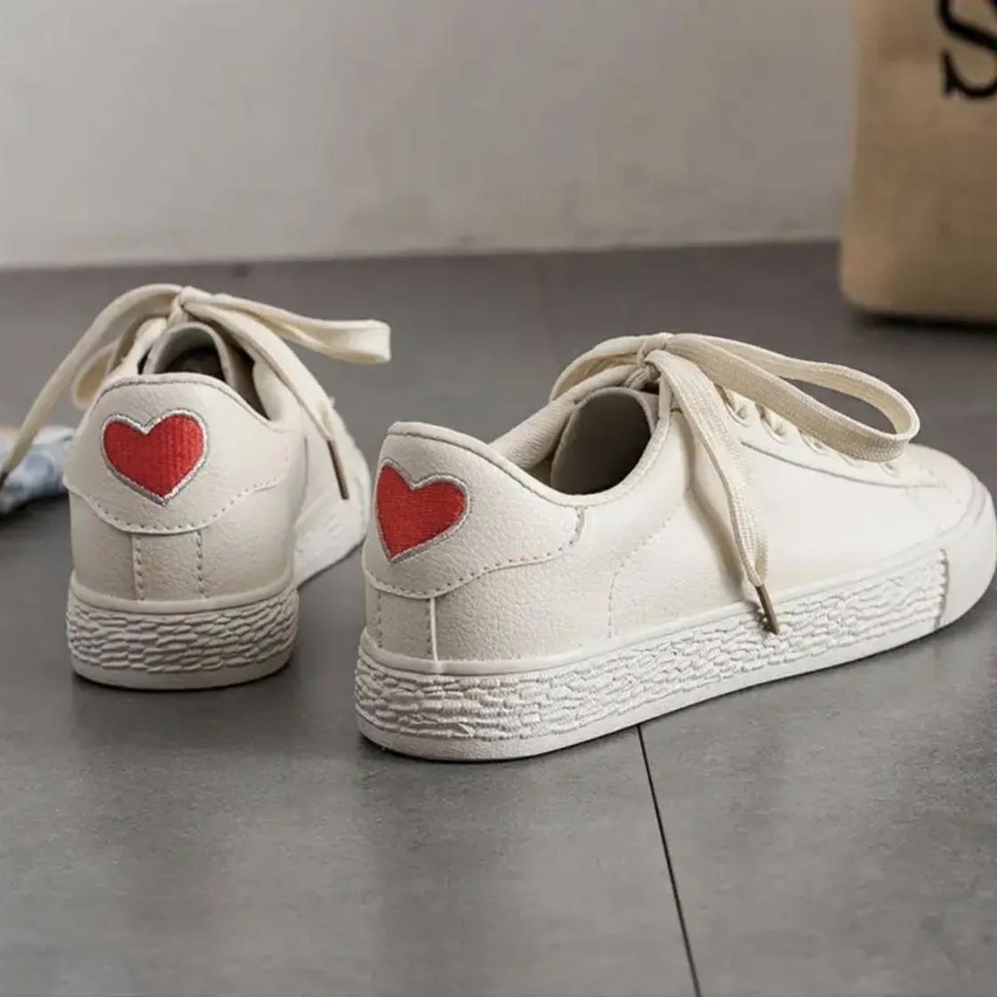 White shoes (any other color) yellowing after drying?A method that is