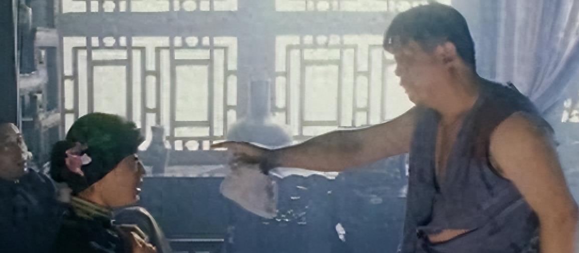 Feng Xiaogang directed the funeral, Zhang Guoli delivered a eulogy, and ...